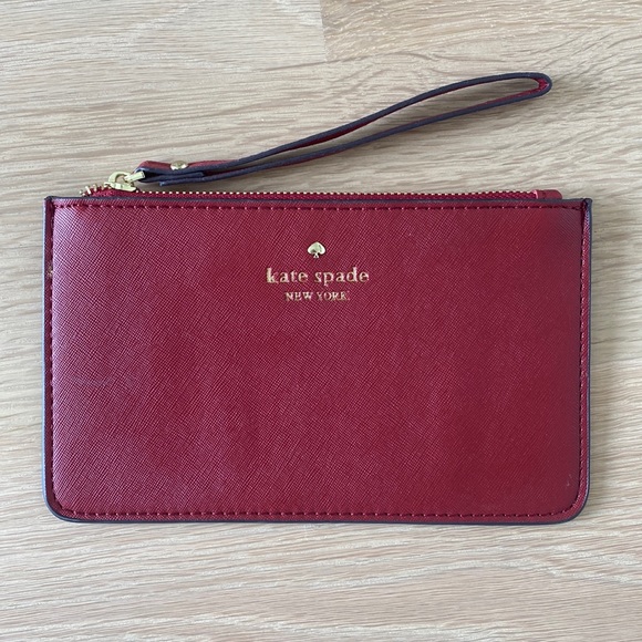 Kate Spade Chelsea 100% Leather Wristlet Zip Pouch red: never used - Picture 1 of 3